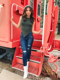 SCARF HEM SLEEVELESS SWEATER TOP