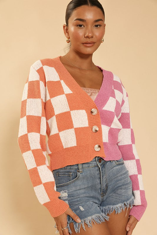 Two tone checkered cropped knit cardigan