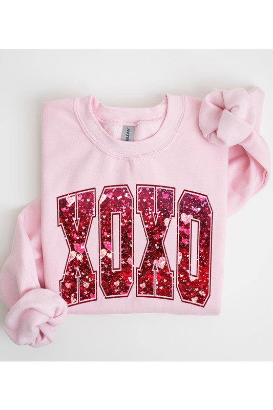 XOXO GRAPHIC SWEATSHIRT