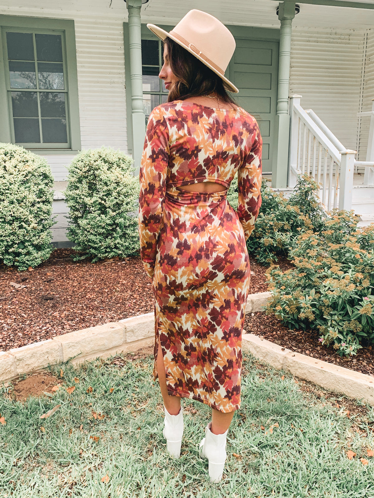 ABSTRACT PRINT FRONT TWIST CUT OUT MIDI DRESS