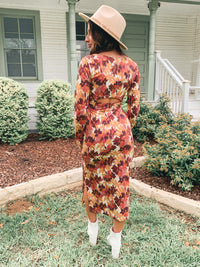 ABSTRACT PRINT FRONT TWIST CUT OUT MIDI DRESS