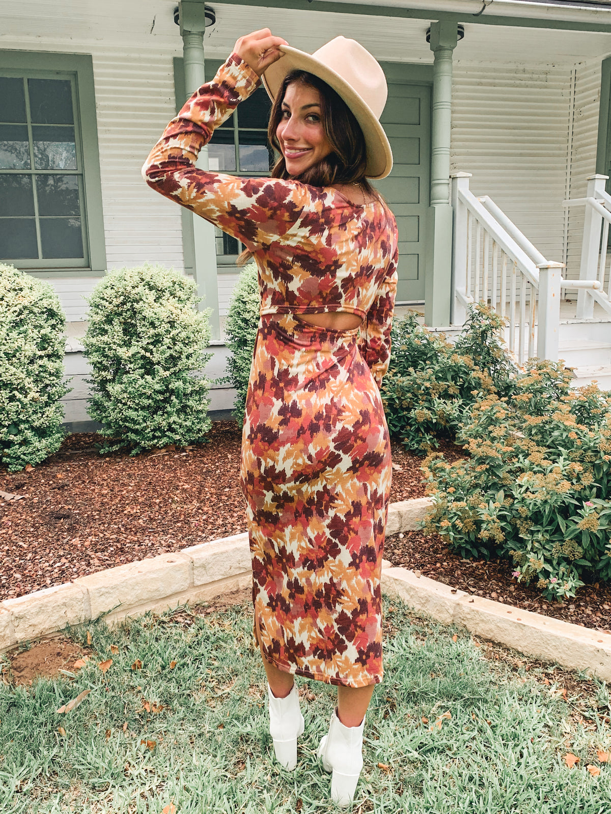 ABSTRACT PRINT FRONT TWIST CUT OUT MIDI DRESS