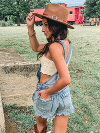 DESTROYED DENIM SHORTS OVERALL