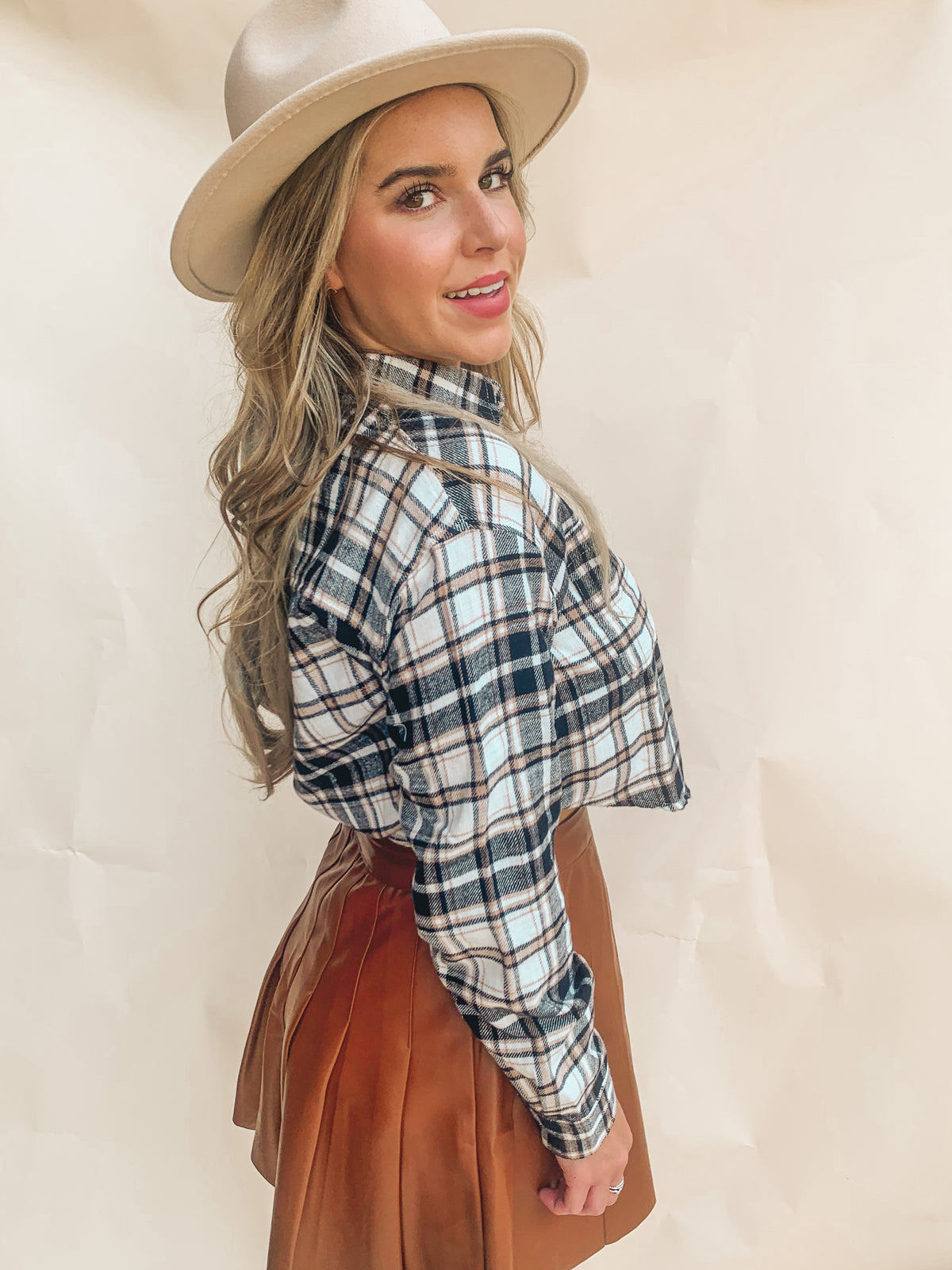 BROWN HIGH RISE LEATHER PLEATED MINI SKIRT