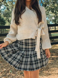 BLACK PLAID PLEATED SKORT