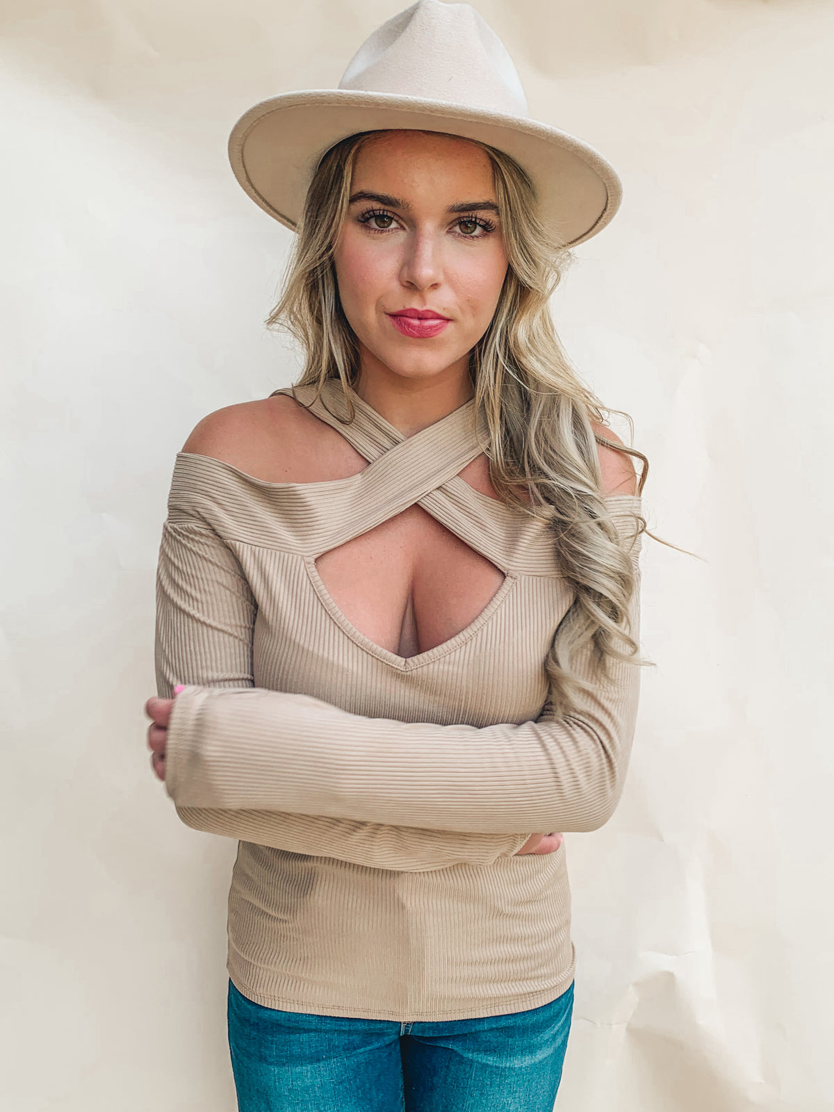 MOCHA RIB KNIT CROSS NECK BANDED TOP