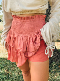 TERRA SMOCKED RUFFLE MINI SKORT