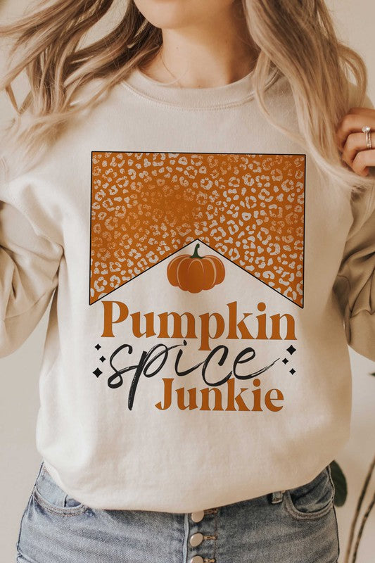 LEOPARD PUMPKIN SPICE JUNKIE GRAPHIC SWEATSHIRT