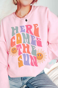 HERE COMES THE SUN GRAPHIC SWEATSHIRT