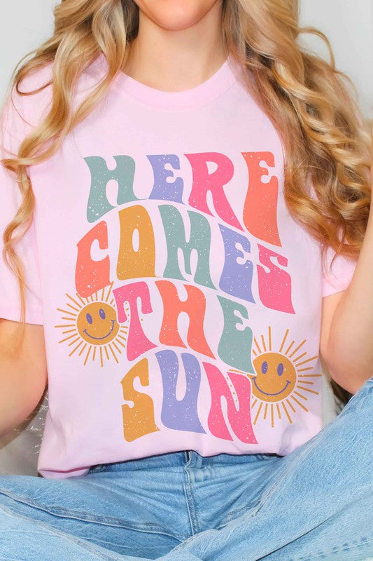 HERE COMES THE SUN GRAPHIC T-SHIRT