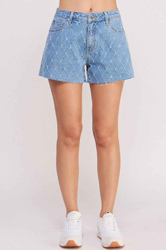 HIGH RISE SHORTS WITH QUILTED PATTERN