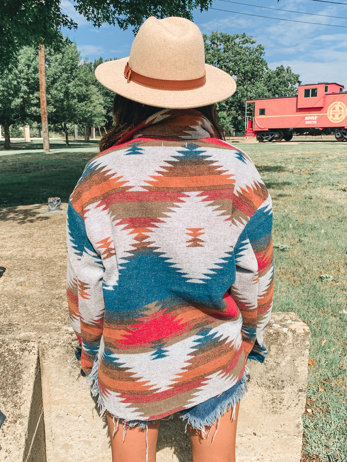 BEST SELLER! TRIBAL AZTEC PATTERN BUTTON DOWN SHACKET