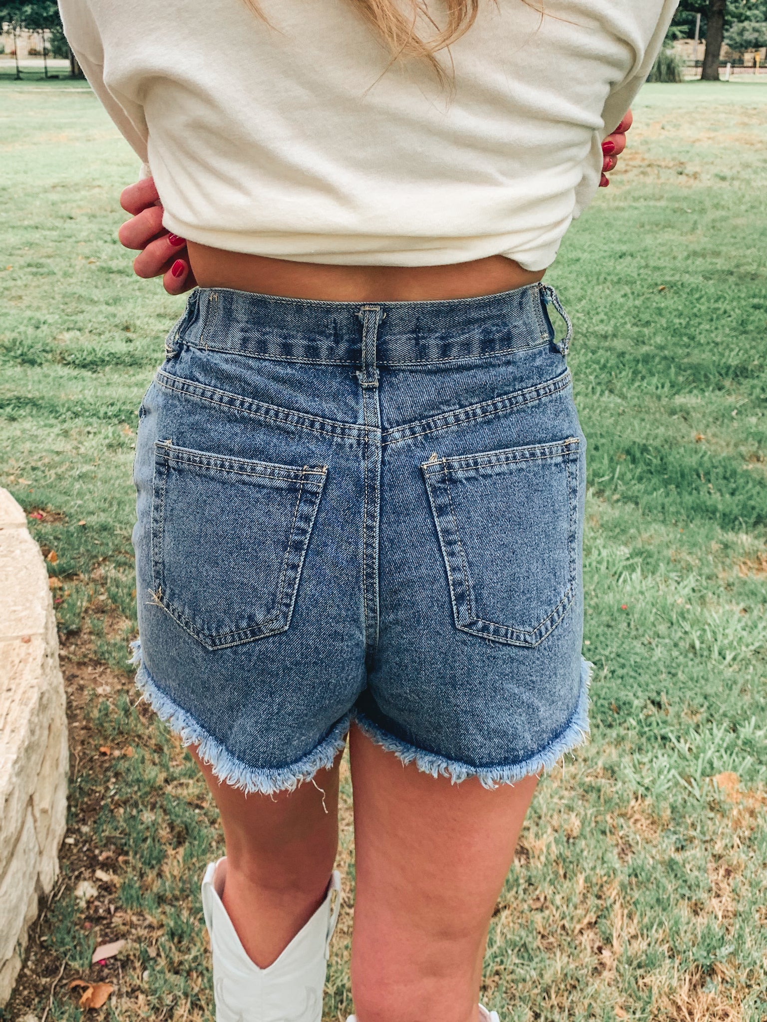 Buy HOLLISTER Ultra High-Rise Ripped Vintage Relaxed Denim Mom Shorts 2024  Online | ZALORA Singapore
