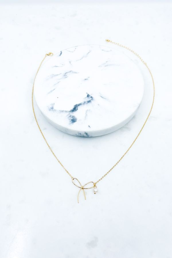 BOW PENDANT NECKLACE WITH FRESH WATER PEARL