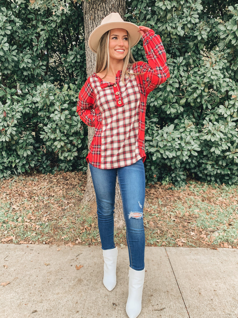 HOLIDAY HENLEY TOP