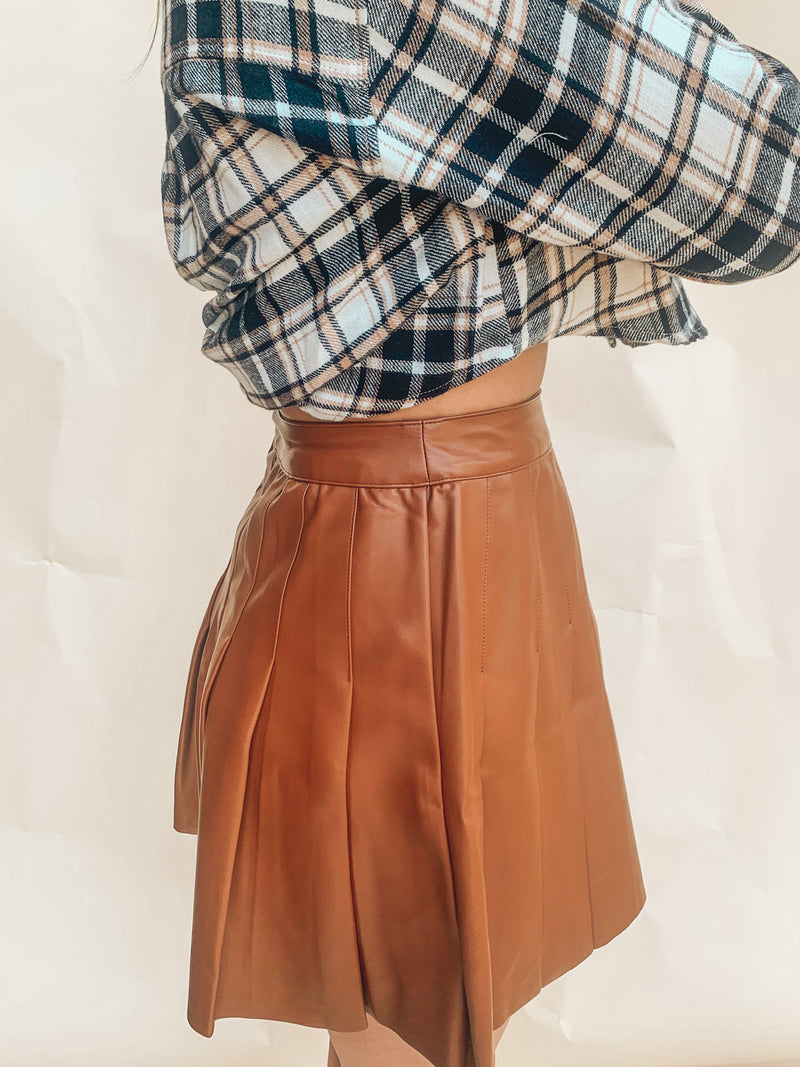 BROWN HIGH RISE LEATHER PLEATED MINI SKIRT