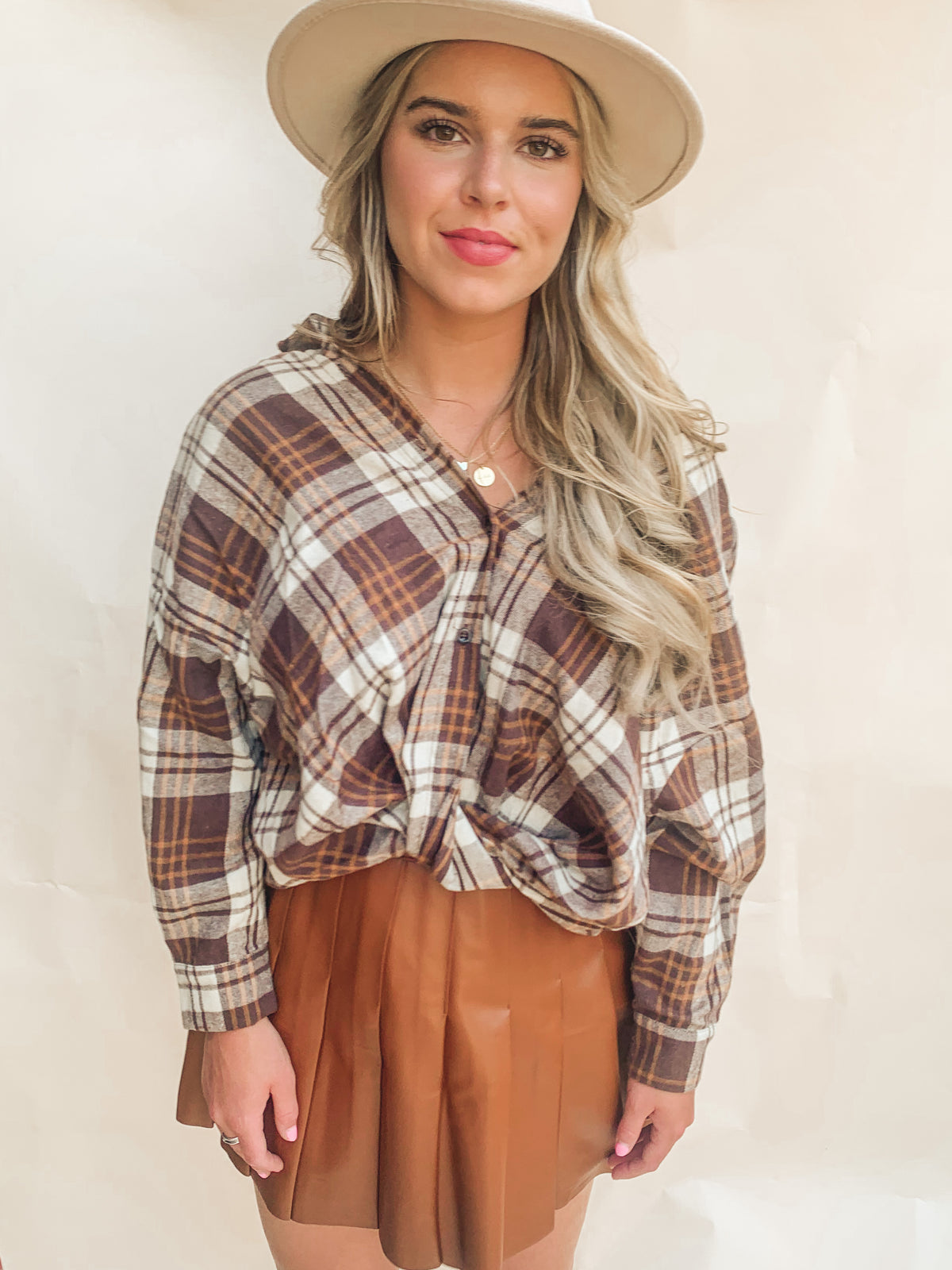 BROWN PLAID PRINT BUTTON-FRONT TOP