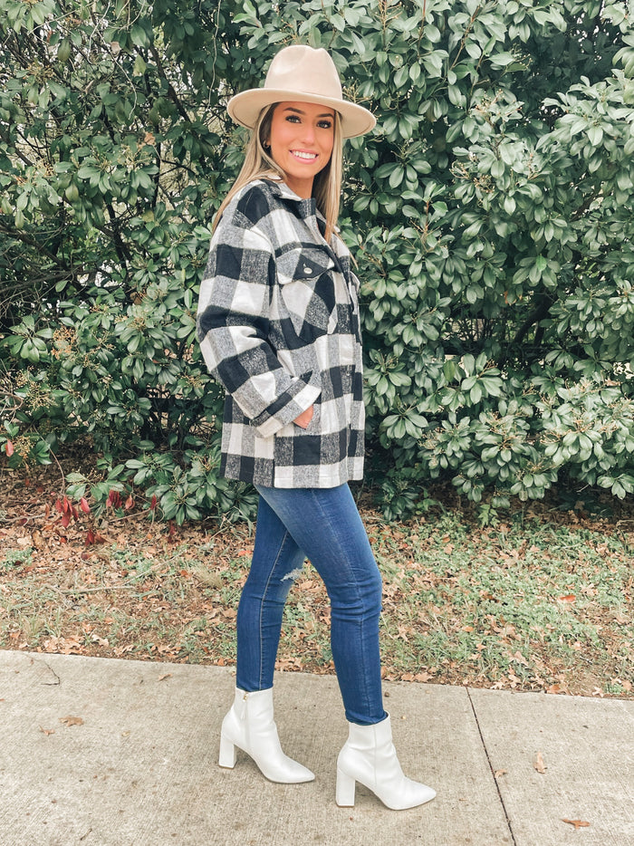 Best seller! BLACK PLAID FLANNEL BUTTON DOWN JACKET